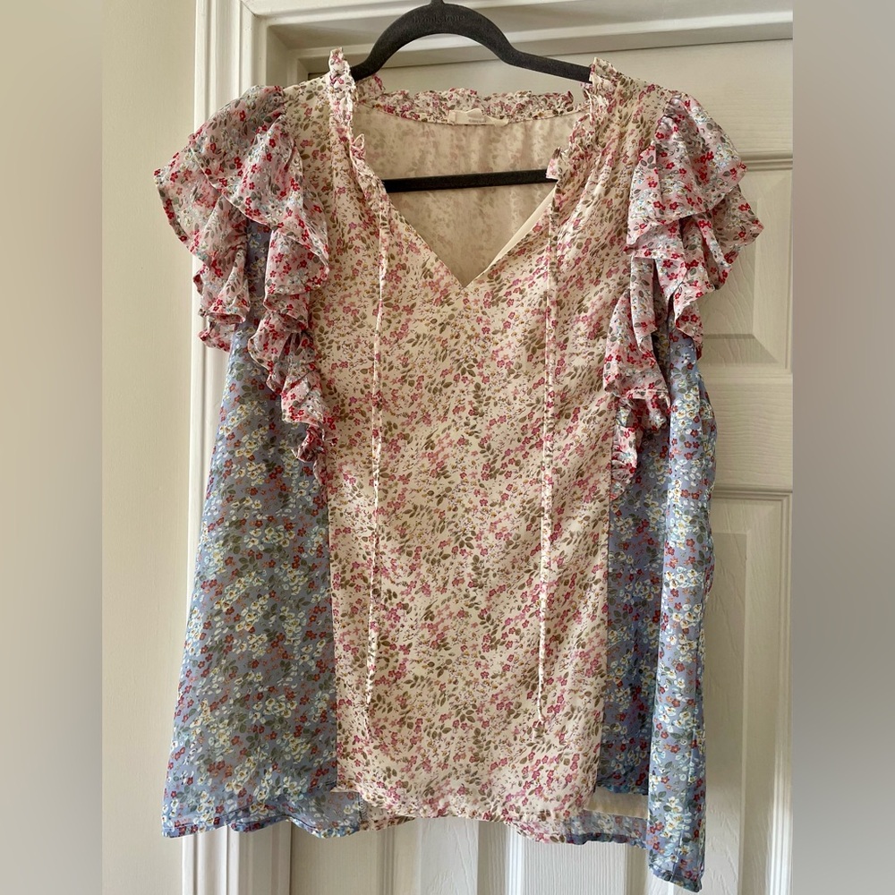 Entro Floral Lined Top Size large